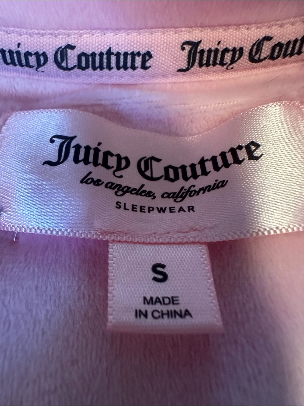 Juicy Couture women’s Pink Velour Pajama Set - Picture 6 of 14